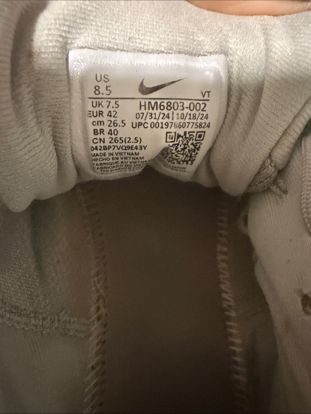 Nike Women’s Vomero 18 Running Shoes in Light Gray with Mint Accents, Sz 8.5 - Picture 9 of 9